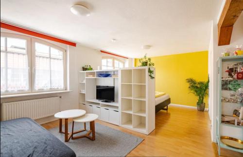 Barocke Altstadt Apartamento | Barocke Stadtvilla Ophelia nahe Europapark 45qm 1,5 Zi Studio