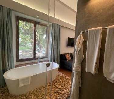 Fort Kochi Casa | Baron's Antiquarian Villa