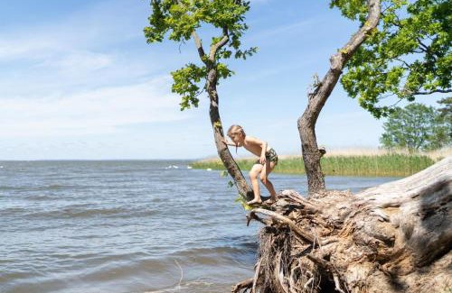Altwarp Casa | Barrierefreies Ferienhaus in Altwarp mit Sauna, Kamin und Wasserblick