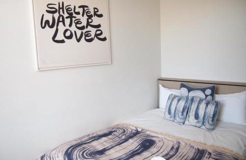 Bondi Beach Hotel | Barrys Beach Road Hotel