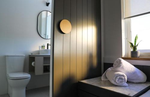 Bondi Beach Hotel | Barrys Beach Road Hotel