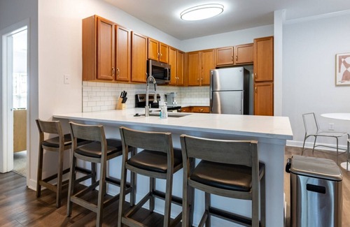 Wilmington Apartamento | Barsala l Modern 2BD; Pool, Picnic and Grilling Areas