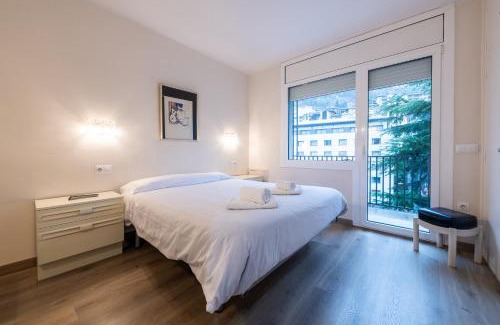 Les Escaldes Apartamento | Barthe Holidays I Apartamento céntrico en Andorra 6PAX I Ideal grupo o familia, a 1 min de Caldea I Perfección