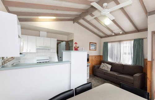 Belmont Hotel | Barwon River Holiday Park
