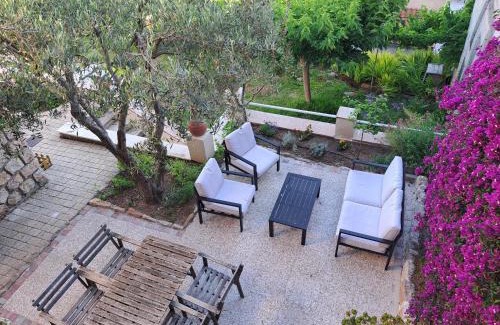 Hyeres Apartamento | Bas Villa, Vue mer, Centre ville, Paradis, calme