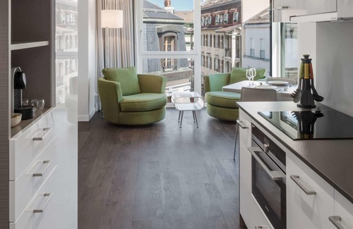 Nyon Apartamento | Base Nyon