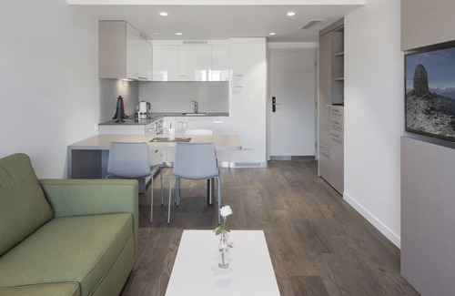 Nyon Apartamento | Base Nyon