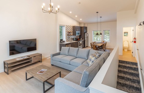 Revelstoke Casa | Basecamp Resorts Revelstoke I Five Bedroom Suite