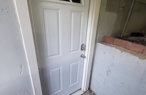 South Kansas City Casa | Two story ranch sleeps 8 in the quaint area of Kansas City called Waldo