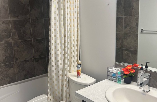 Airdrie Casa | Basement suite with full kitchen