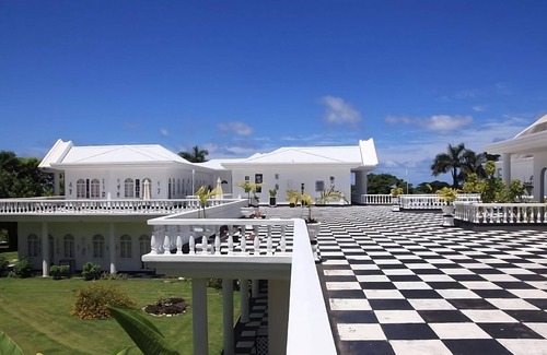 Port Antonio Apartamento | Bask in the warm Caribbean sun! Large Suite with FREE Parking and FREE Breakfast