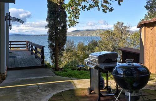 Clear Lake Casa | Bass Alley Bungalow A Wine Country Escape