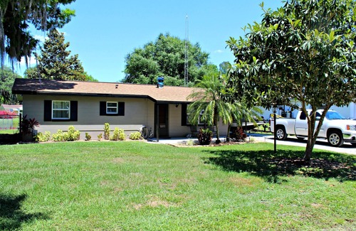 Lorida Casa | Bass Vacation Vacation Rental - Lago Istokpoga - Bienvenido Pescador!