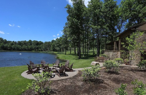 Champion Cabina | Bass Rock Cabin at Seven Springs
