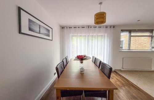 Farnborough and Crofton Apartamento | Bassetts House - Mins to Central London