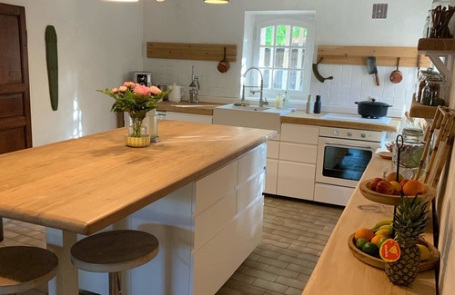 Toulon Casa | Bastide Provençale in a green setting An oasis not overlooked - all on foot