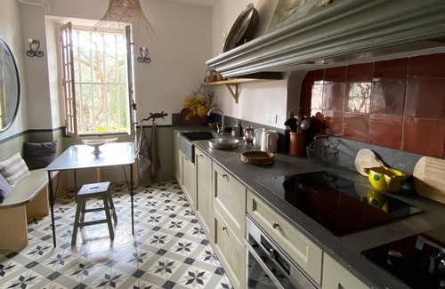 Ollioules Otro | Bastide Provençale for 14 people amid 10ha of vineyards and olive groves