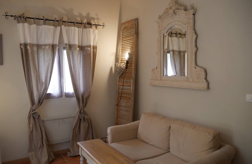 Cuges-les-Pins Casa | Ambiente romántico independiente de Bastidon