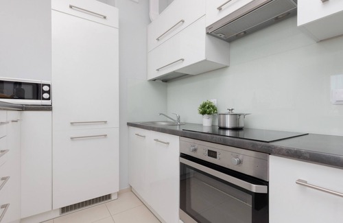 Warsaw Apartamento | Batalionów Chłopskich 87A/145, 1 Bedroom, Balcony, Parking ,Warsaw