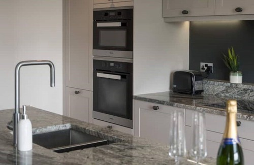 Bath Apartamento | Bath Penthouse with amazing views and lift access