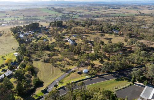Mount Panorama Hotel | BATHURST GOLDFIELDS MOTEL at 428 CONROD STRAIGHT MOUNT PANORAMA
