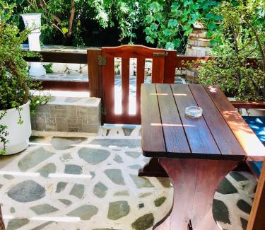 Naousa Apartamento | Batistas Apartments