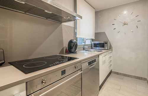 Eixample Apartamento | CITY CENTER Acogedor apartamento de lujo, cerca de Passeig de Gracia; Wifi gratuito de 300Mb