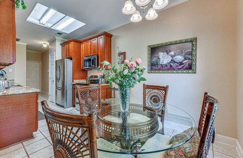 Broadmoor Casa | Baton Rouge Retreat w/ Patio, Grill & Fire Pit!