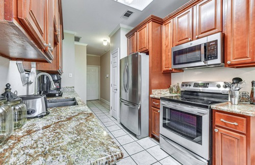 Broadmoor Casa | Baton Rouge Retreat w/ Patio, Grill & Fire Pit!