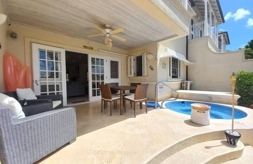 Little Battaleys Casa | Battaleys Mews modern 3 bed with plunge pool