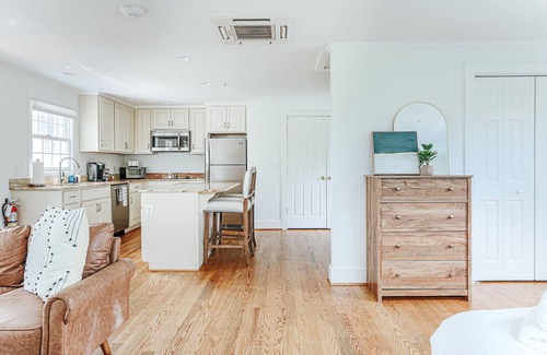 Staunton Casa | Batten Green - Luxury Boutique Inn. Entire Venue! WOW Views!
