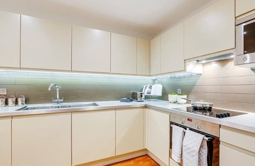 St. Mary's Park Apartamento | Battersea 2Bed Retreat | Long Stays & FREE Parking