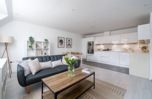 St. Mary's Park Apartamento | Battersea Flat · Super Bright & Modern 3-bed home near Chelsea