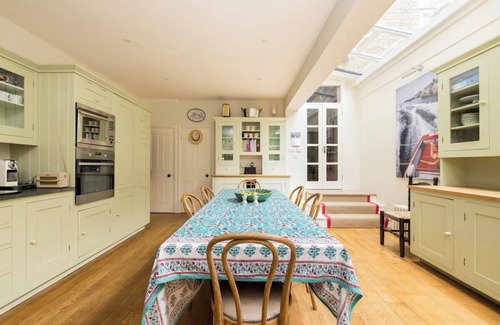 St. Mary's Park Casa | Battersea Park 3 Bedroom Residence