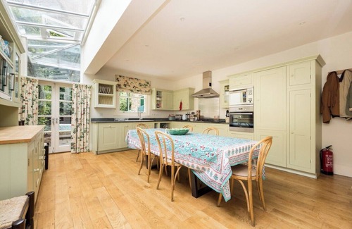 St. Mary's Park Casa | Battersea Park 3 Bedroom Residence