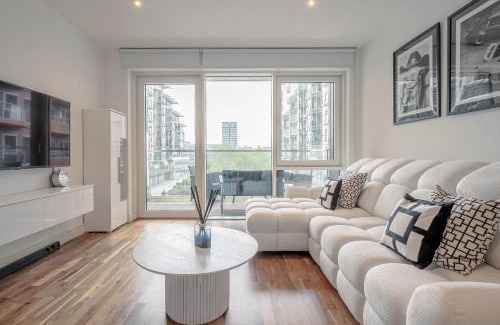 St. Mary's Park Apartamento | Battersea Reach Luxury Riverside Apartment