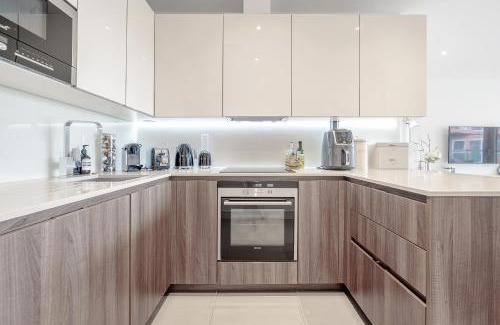 St. Mary's Park Apartamento | Battersea Reach Luxury Riverside Apartment