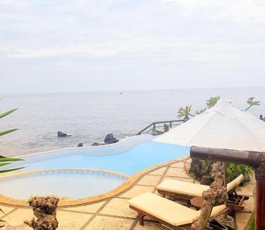 Tulamben Hotel | Batu Belah Bungalows and Restaurant