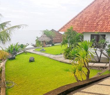 Tulamben Hotel | Batu Belah Bungalows and Restaurant