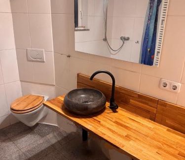 Berka/Werra Apartamento | Bauernhof Privatzimmer Hortus Sandrine Gemeinschaftsbad Free WiFi