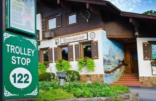 Eureka Springs Hotel | Bavarian Inn Motel & Restaurant