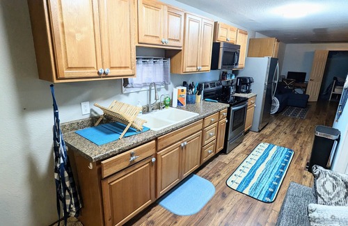 Palacios Casa | Bay Area Barndominium - Community boat ramp!