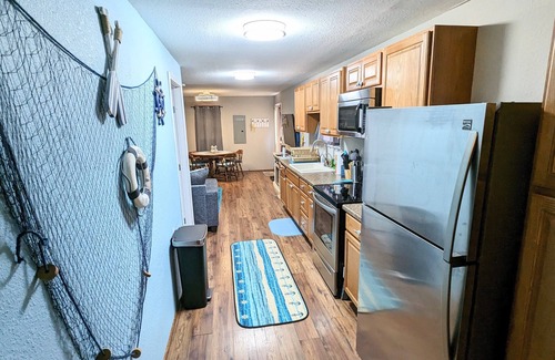 Palacios Casa | Bay Area Barndominium - Community boat ramp!