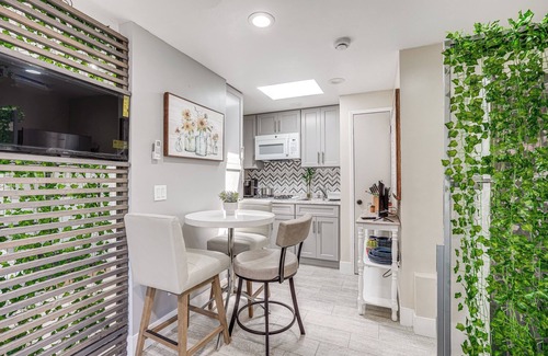 Ashland Apartamento | Bay Area Studio Suite ~ 3 Mi to Shoreline!