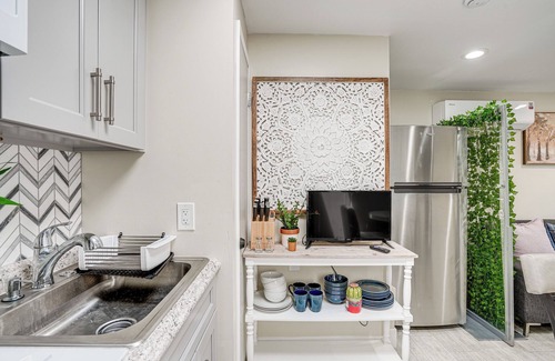 Ashland Apartamento | Bay Area Studio Suite ~ 3 Mi to Shoreline!