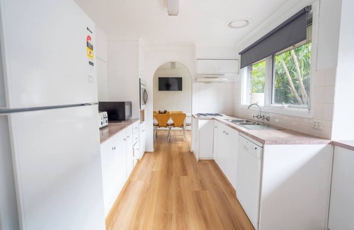 Clifton Springs Casa | Bay Beauty A Spacious Coastal Family Retreat