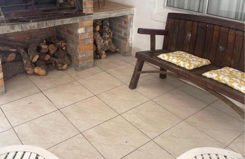 Gordons Bay Central Casa | Bay Breeze Guesthouse Selfcatering