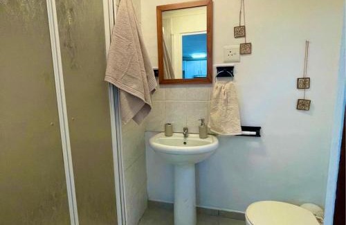 Gordons Bay Central Casa | Bay Breeze Guesthouse Selfcatering