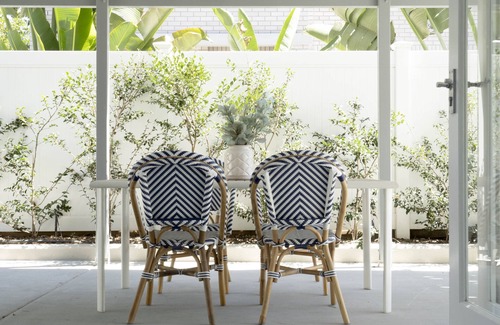 Wynnum Casa | Bay Breeze Manor: Grand 5BR Queenslander Haven