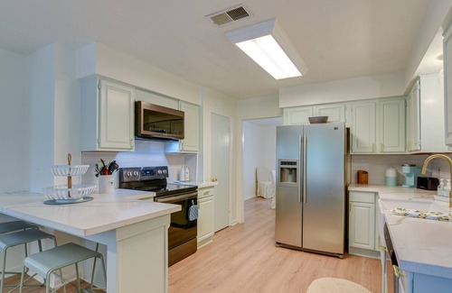 Cedar Lane Casa | Bay City Vacation Rental ~ 6 Mi to Sargent Beach